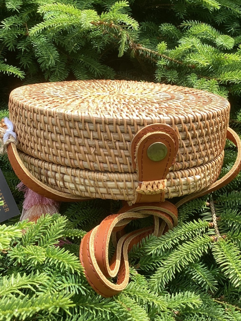 Beautiful Boho Wicker Raffia Circular Snap Close Leather Handbag🌺🌸 - Picture 4 of 8